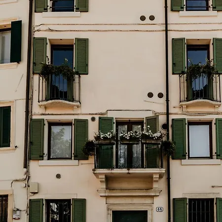 La Piu' Bella Apartament *